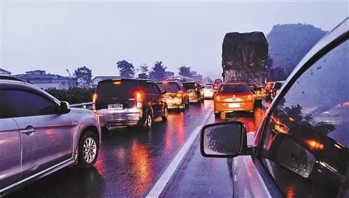 庐山路堵车最新爆料视频,最新爆料视频揭示交通现状